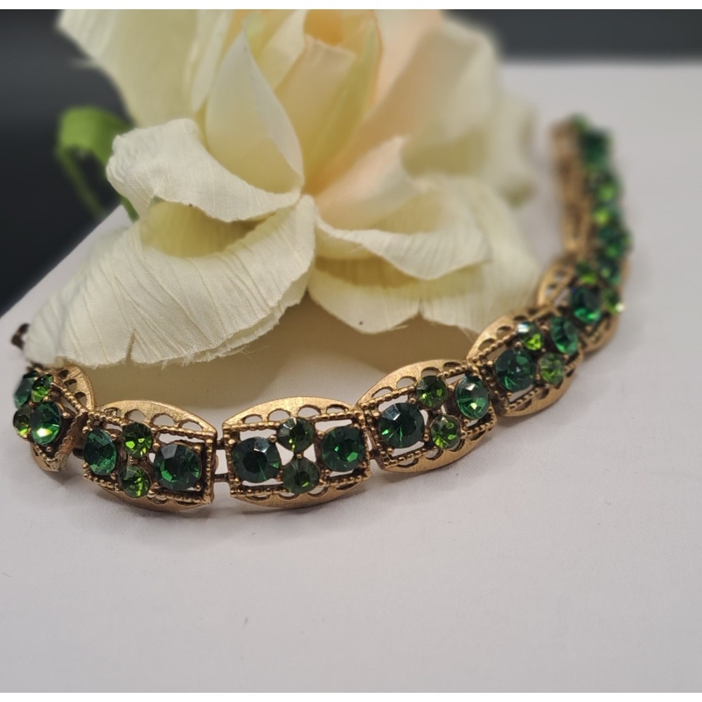 Weiss Signed Vintage Green Crystal Rhinestone Bracelet 8"